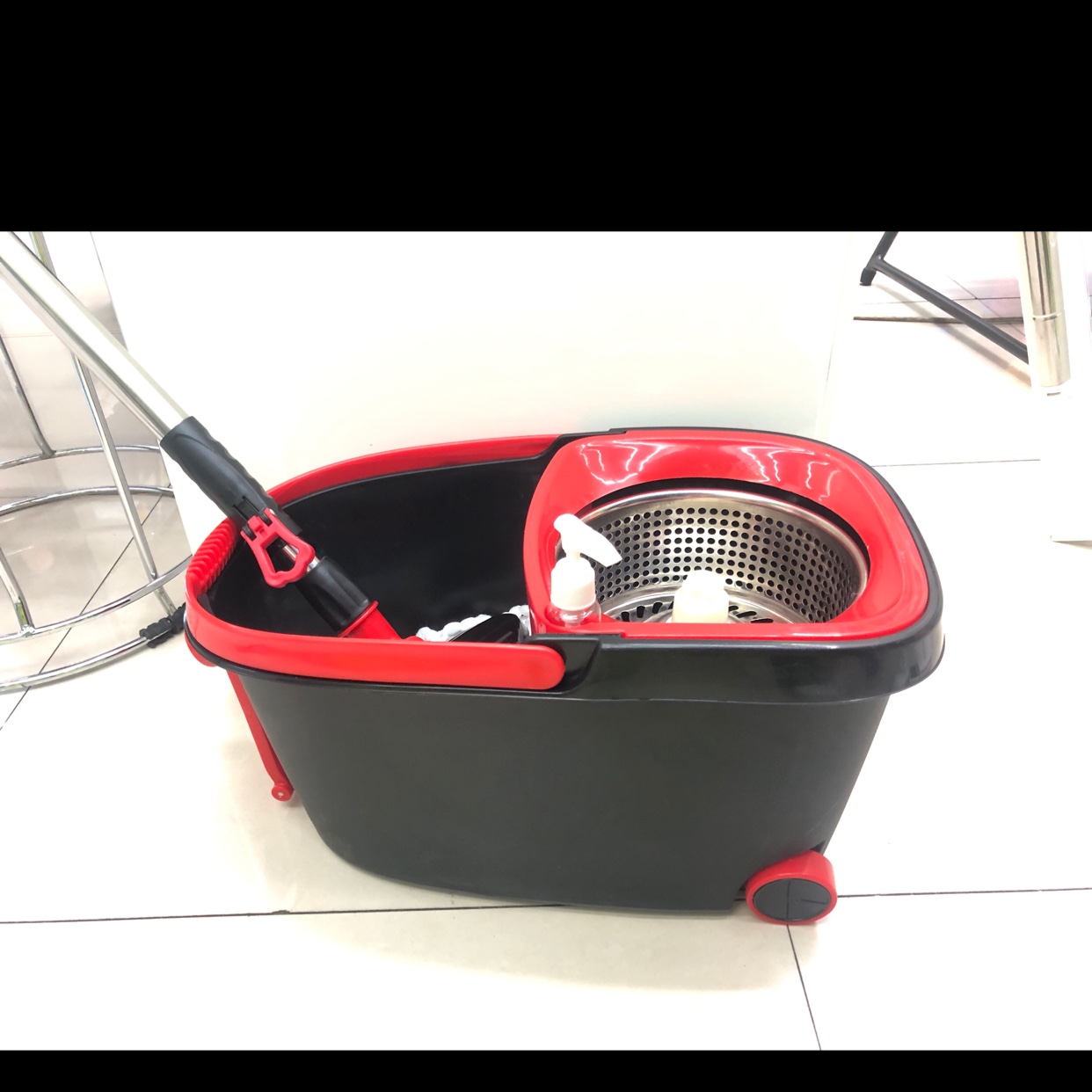 Small Cruise Ship details Picture