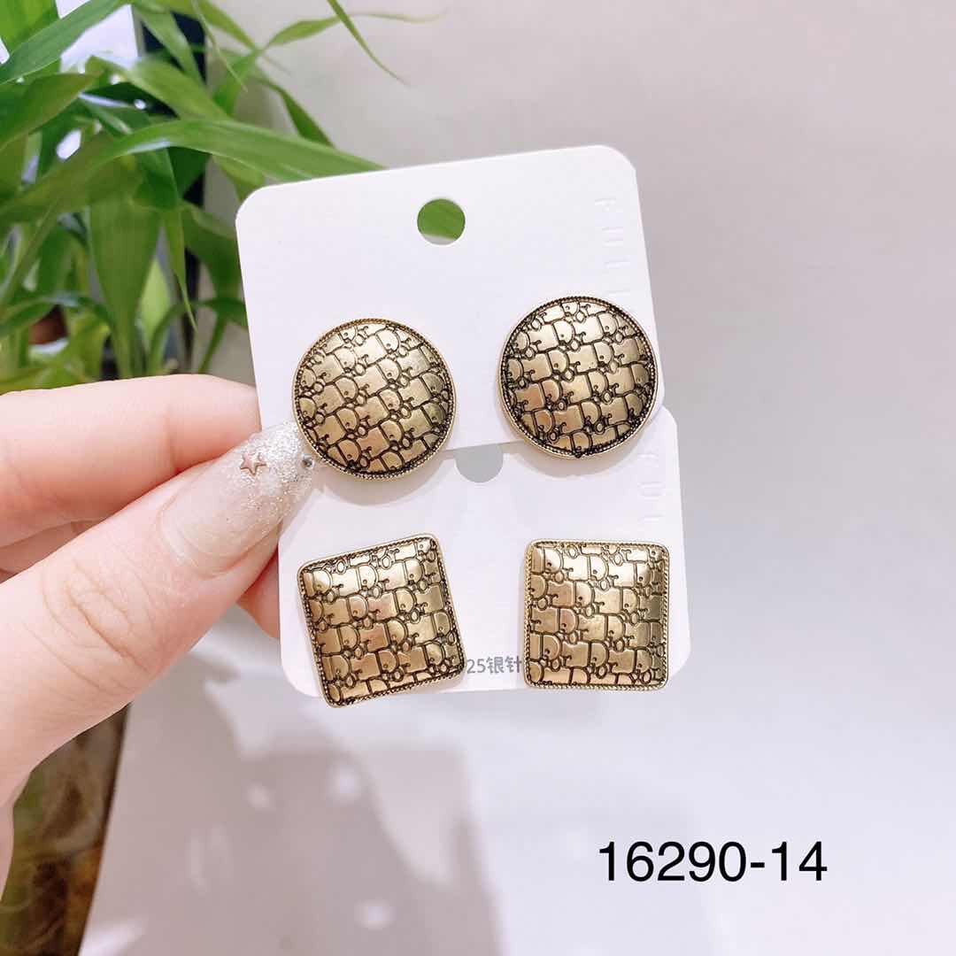 Antique fashion earrings thumbnail