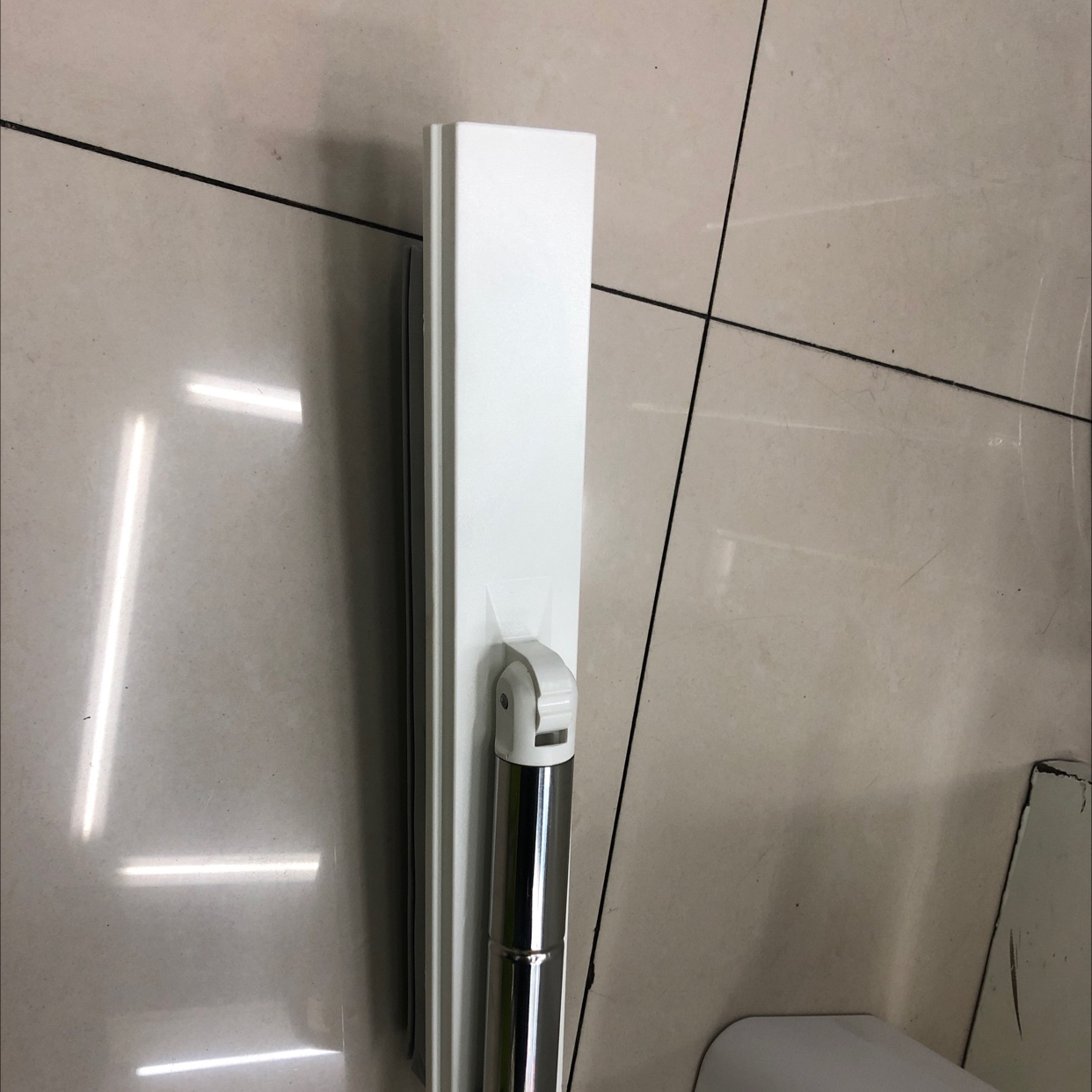 Collodion Scraping Bucket Application Scenario