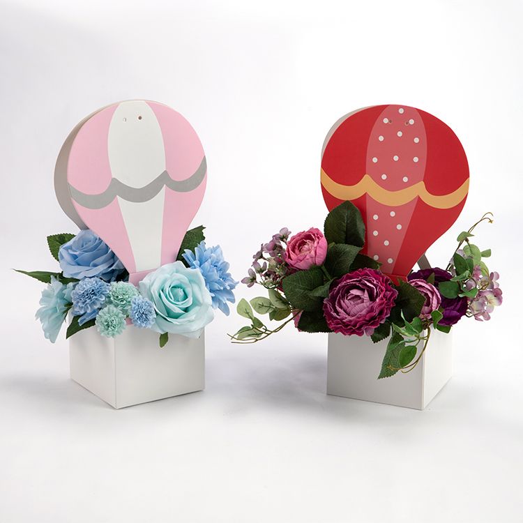 Balloon gift box