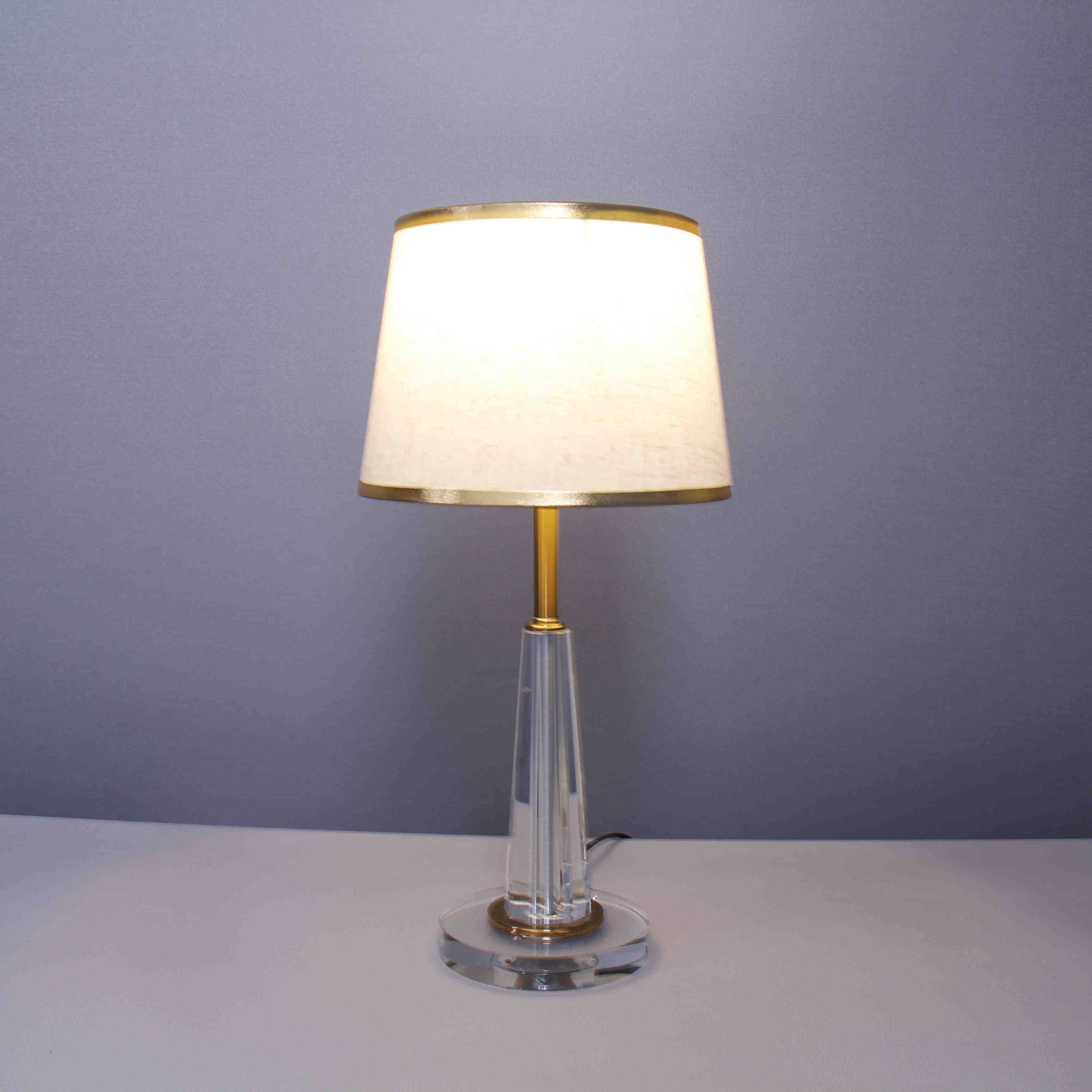 北欧轻奢美式铁艺水晶台灯卧室床头灯温馨创意简约现代家用客厅LM063图