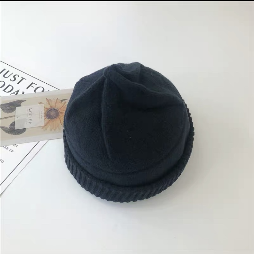 New Japanese-style knitted landlord hats for autumn and winter, couple's same style street hip-hop hats, warm melon rind hats available in multiple colors