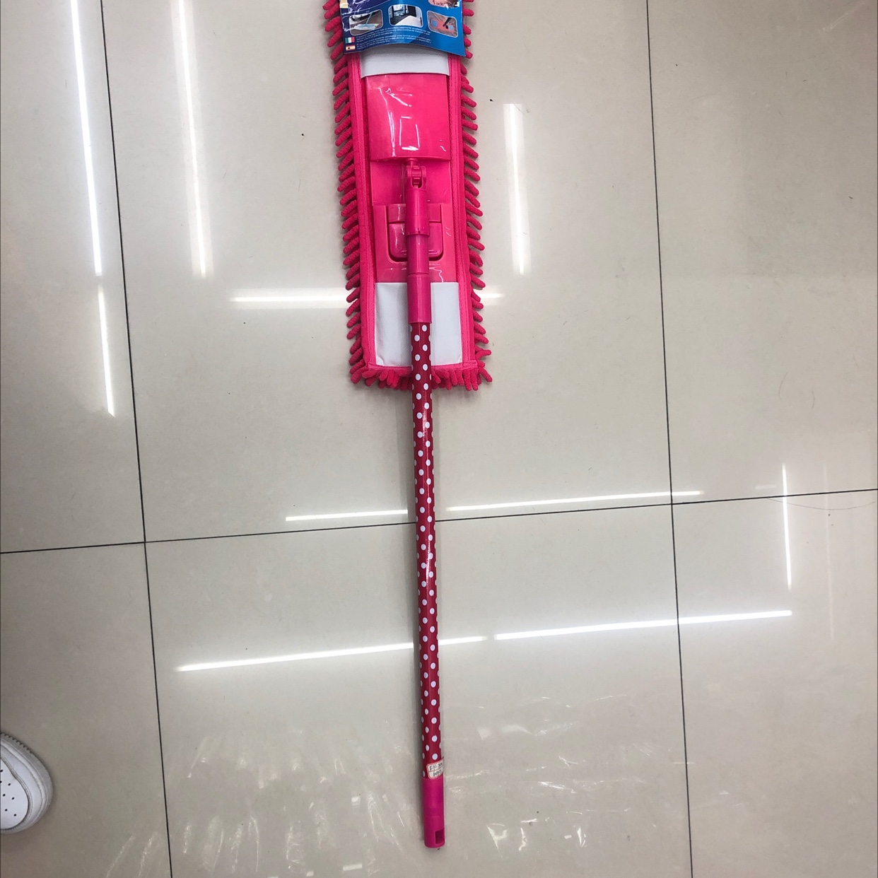 Hand Wash Chenille Flat Mop Retractable Firm Reliable Easy To Clean The Floor details Picture