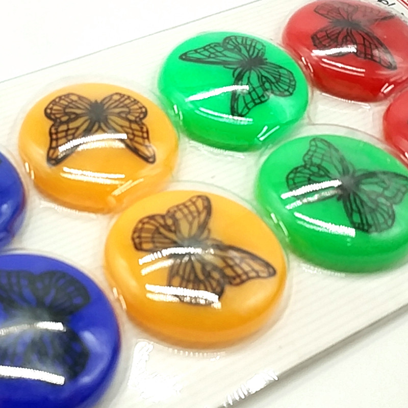 H-4008 Office teaching magnetic attraction color butterfly magnetic clapper magnetic nail, 40mm diameter black magnet Application Scenario
