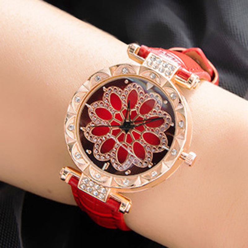 Adult watches with eye-catching fashionable leather straps undefined
