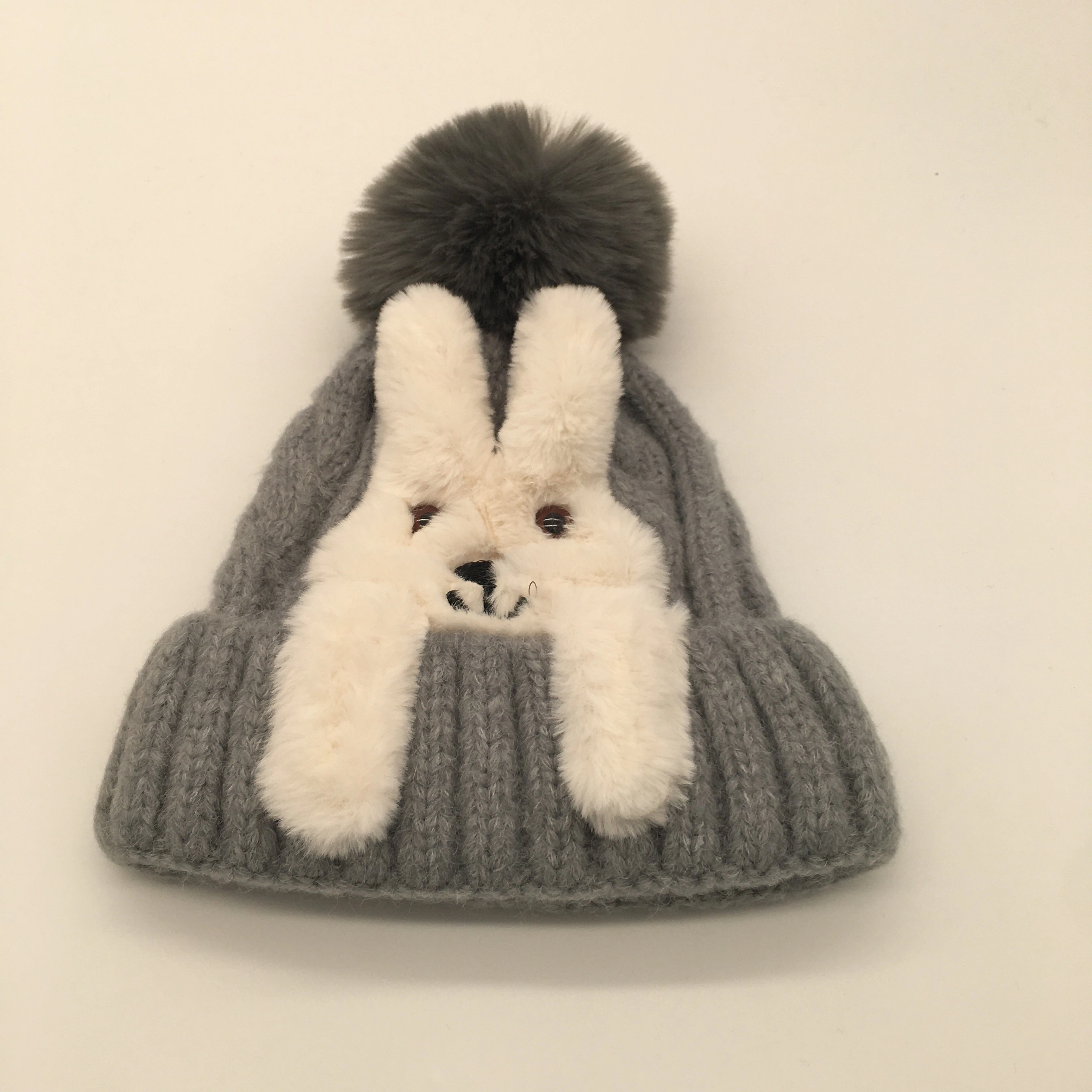 2020 Cute and adorable rabbit watermelon hat, sweet and girlish knitted hat, women's knitted woolen hat detail image 5
