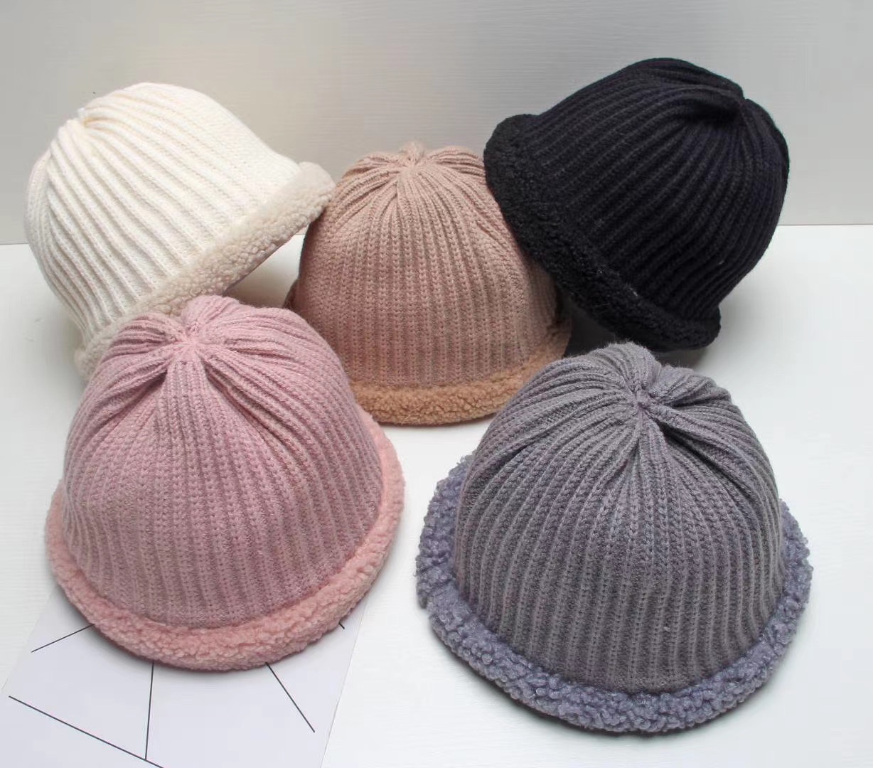 A Japanese-style retro knitted sweater paired with a lambskin melon rind hat for women, a stylish landlord hat for autumn and winter, and a Korean-style trendy hip-hop man for street sailors detail image 6