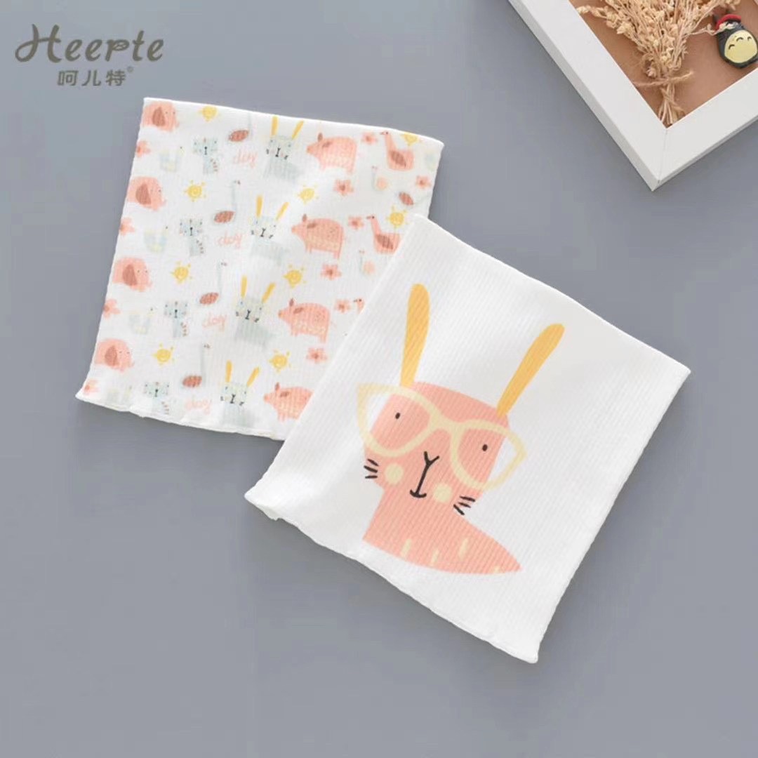 Double Printed Animal Small Fresh Belly With Rabbit, Bear, Lion, Snail As Elements Full Print And Independent Pattern Combination
Pure Color Of The Background Cloth Used Number details Picture