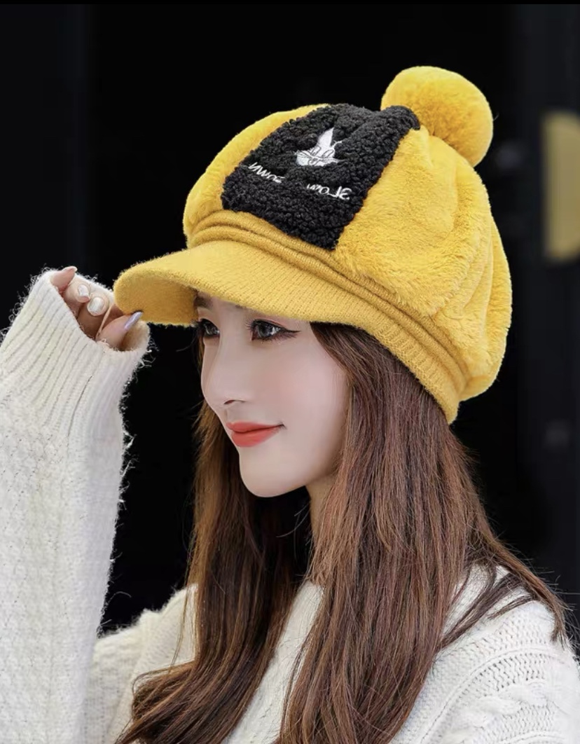 This is a cute and versatile Japanese style cap with thick and warm Korean-style plush baseball cap and octagonal cap, which are popular in autumn and winter detail image 6