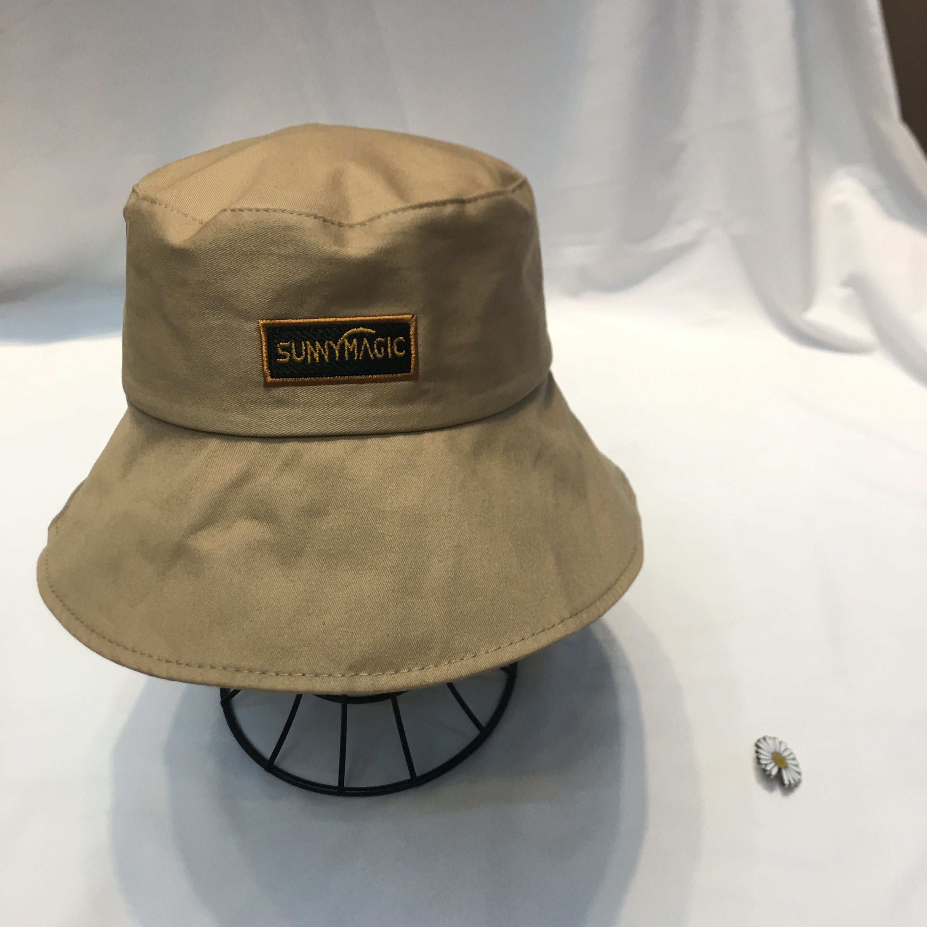 Japanese-style fisherman hats for summer, Korean-style trendy basin hats, couple hats for women, embroidered letter bucket hats, sun protection and shade hats for spring and autumn Item Picture