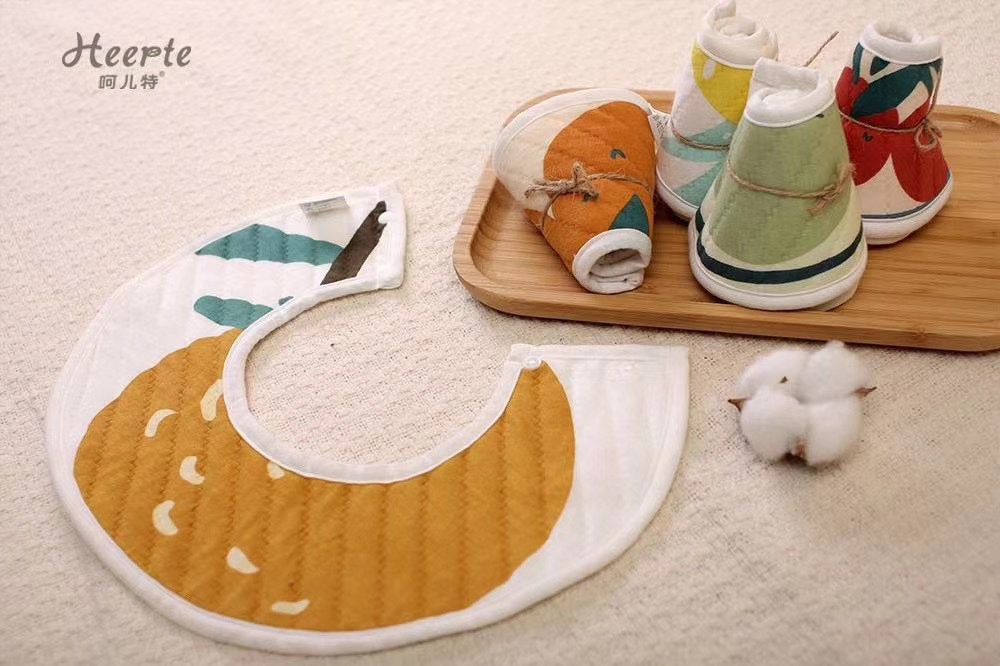 [Autumn And Winter - Animal Fruit Party Series Warm Bib]
This Series Is The Original Pattern Of The Designer
It's Cute And Fun, Combined With Baby Preferences
Particular Attention To Materials Item Picture