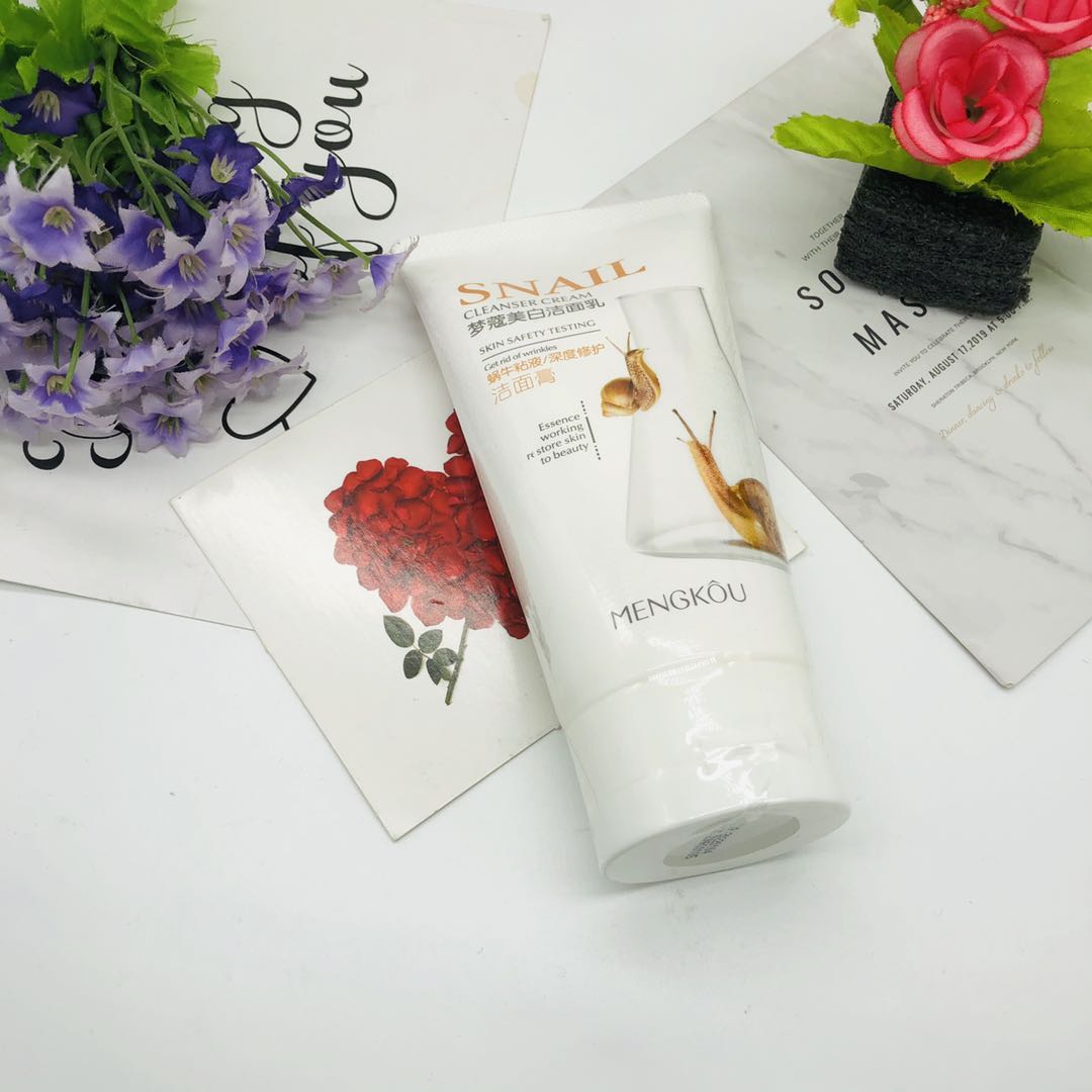 Dream Come Whitening face Wash full figure