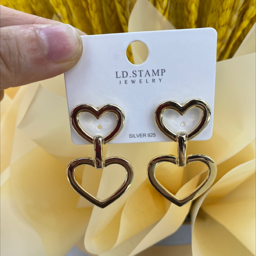 Earrings for your heart thumbnail