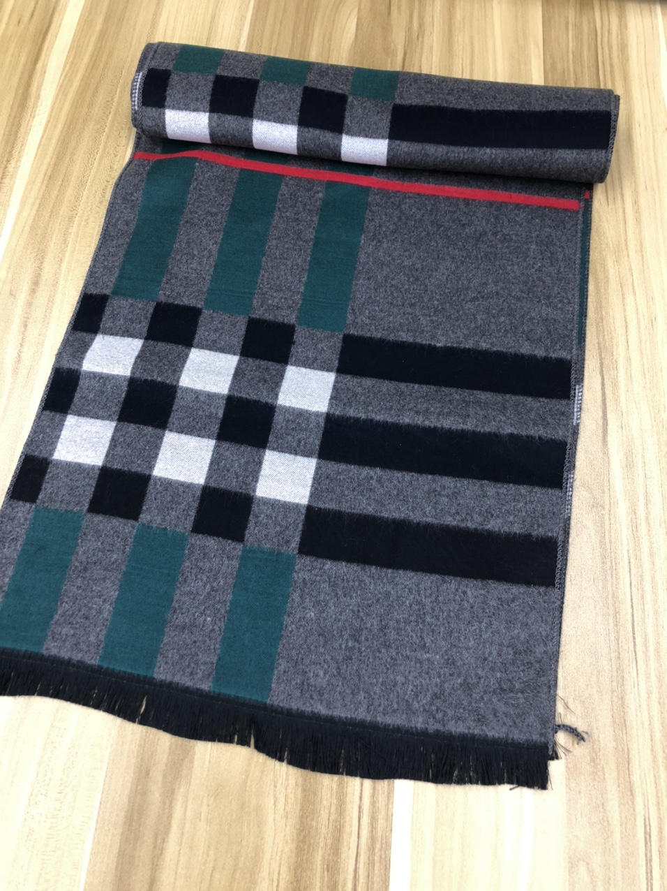 Scarf male high-end Autumn/winter Korean version versatile simple student wool man birthday gift warm scarf thumbnail