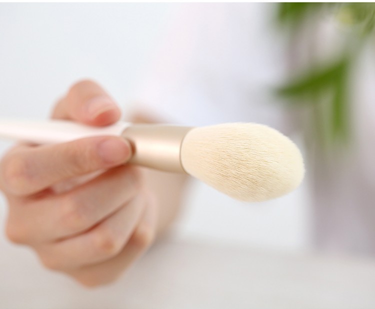 Beginner's makeup brush set, animal hair makeup tools, complete eyeshadow brush, Eyebrow brush, blush powder brush (Large eyeshadow brush) detail image 14