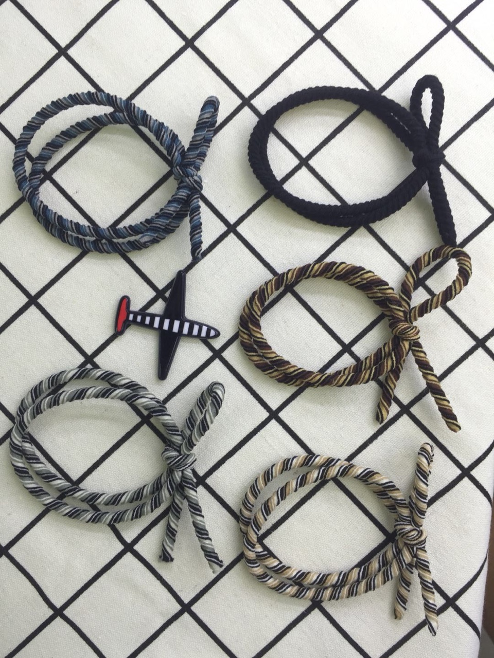 Design and color rubber bands thumbnail