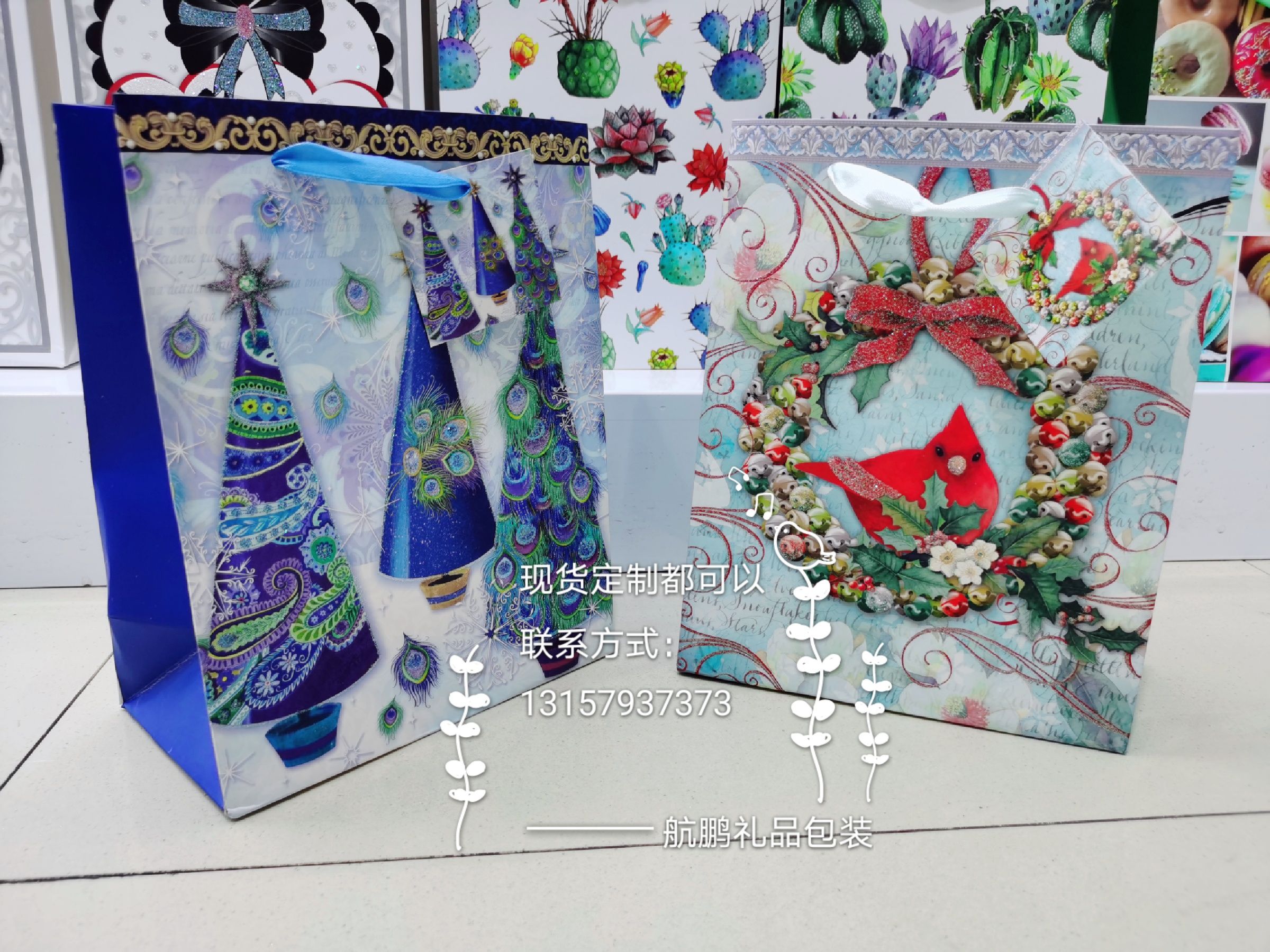 New exquisite Christmas gift packaging bags in stock, Christmas Eve apple box, Christmas paper-based special gift bags full figure