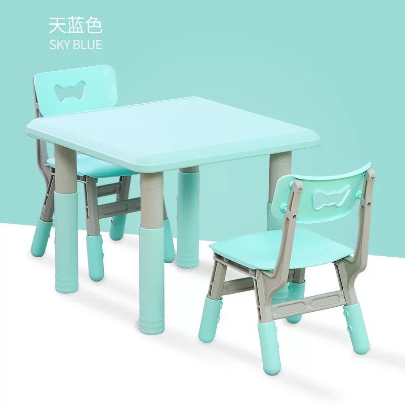 儿童学习桌椅实物图