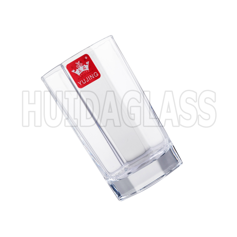 玻璃杯实物图