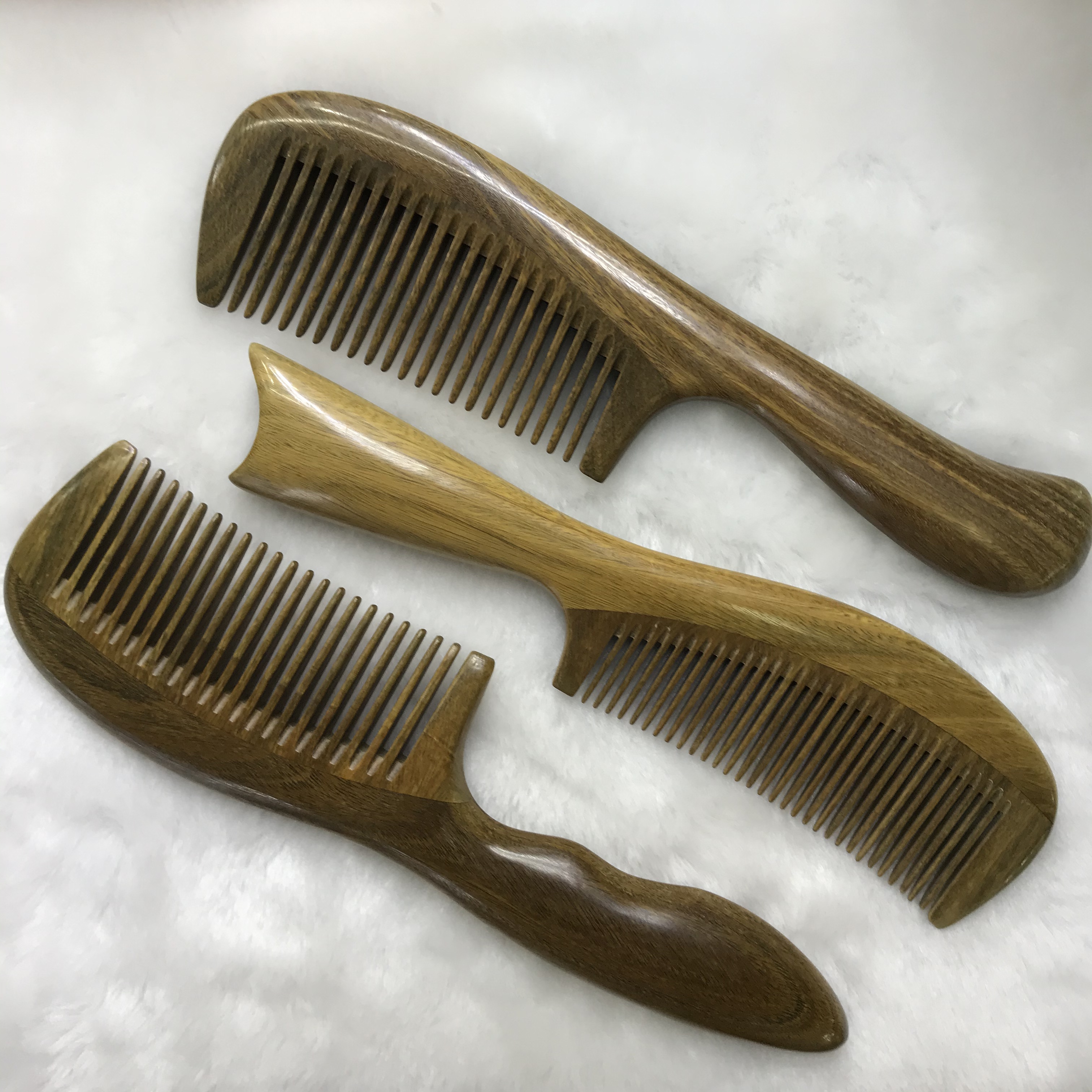 Natural wood green sandalwood comb, long handle, fine-toothed comb, straight hair comb, anti-static massage comb detail image 15