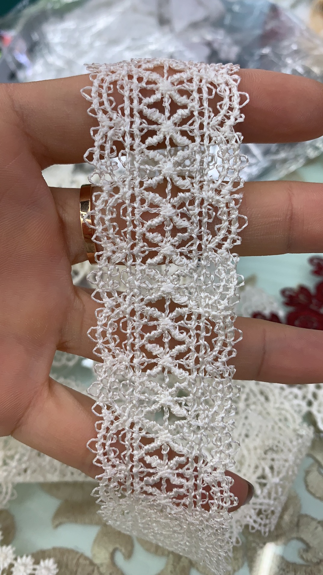 New best-selling embroidery of Guangdong fabric lace details Picture