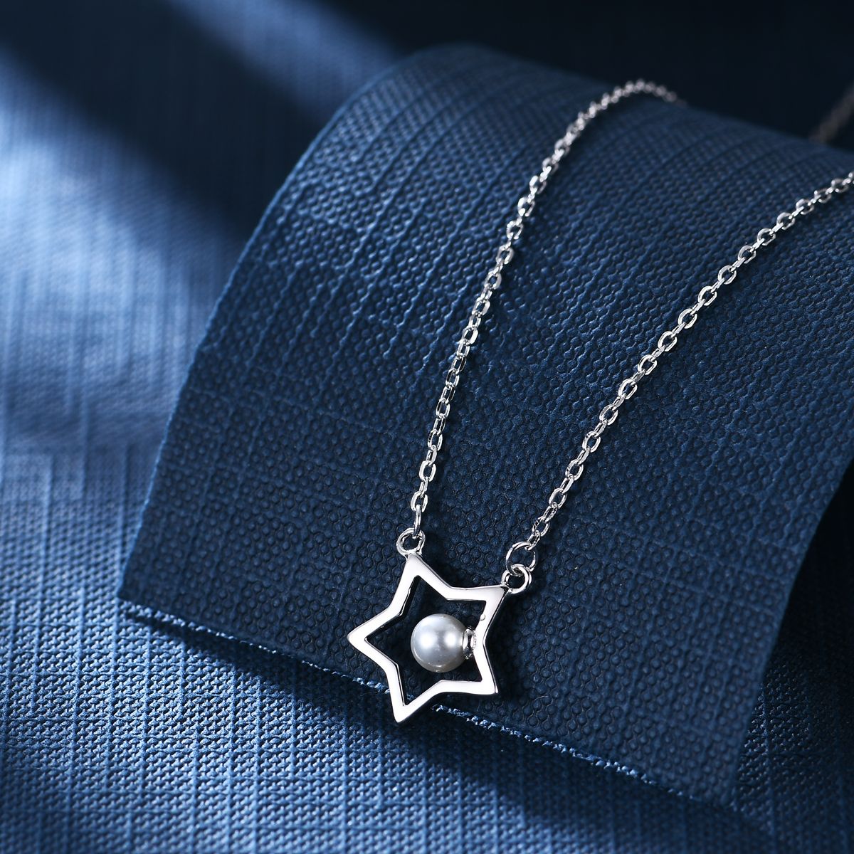 Anton Head Wolf S925 sterling silver niche design Five-star pearl women's necklace, minimum order quantity one, free shipping