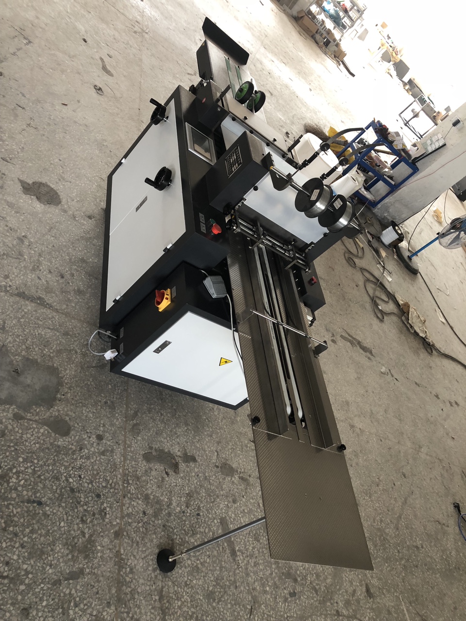 350型 450型 550型 650型 订折机