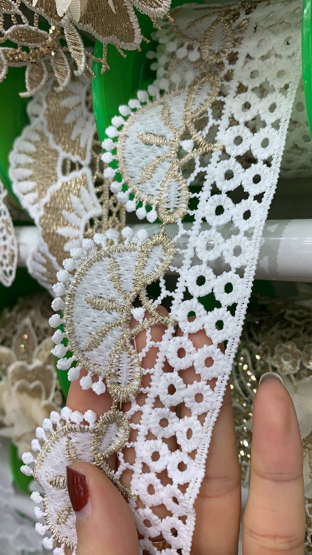 خط ذهبي مزدوج مزين مزخرف متعدد الأقمشة Item Picture