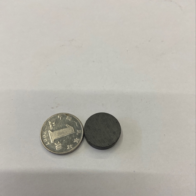🔥黑磁铁氧体圆片直径16mm厚度4mm（本店专业生产各种规格磁铁欢迎咨询）