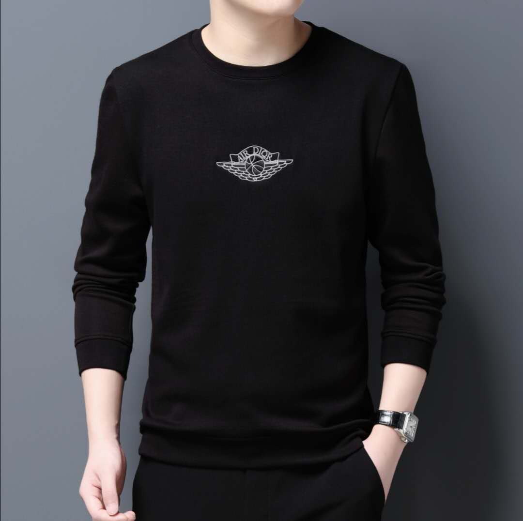 男款加绒卫衣 保暖舒适
花型：如图
尺码：105.110.115.120.125
混批：50件/份详情图4