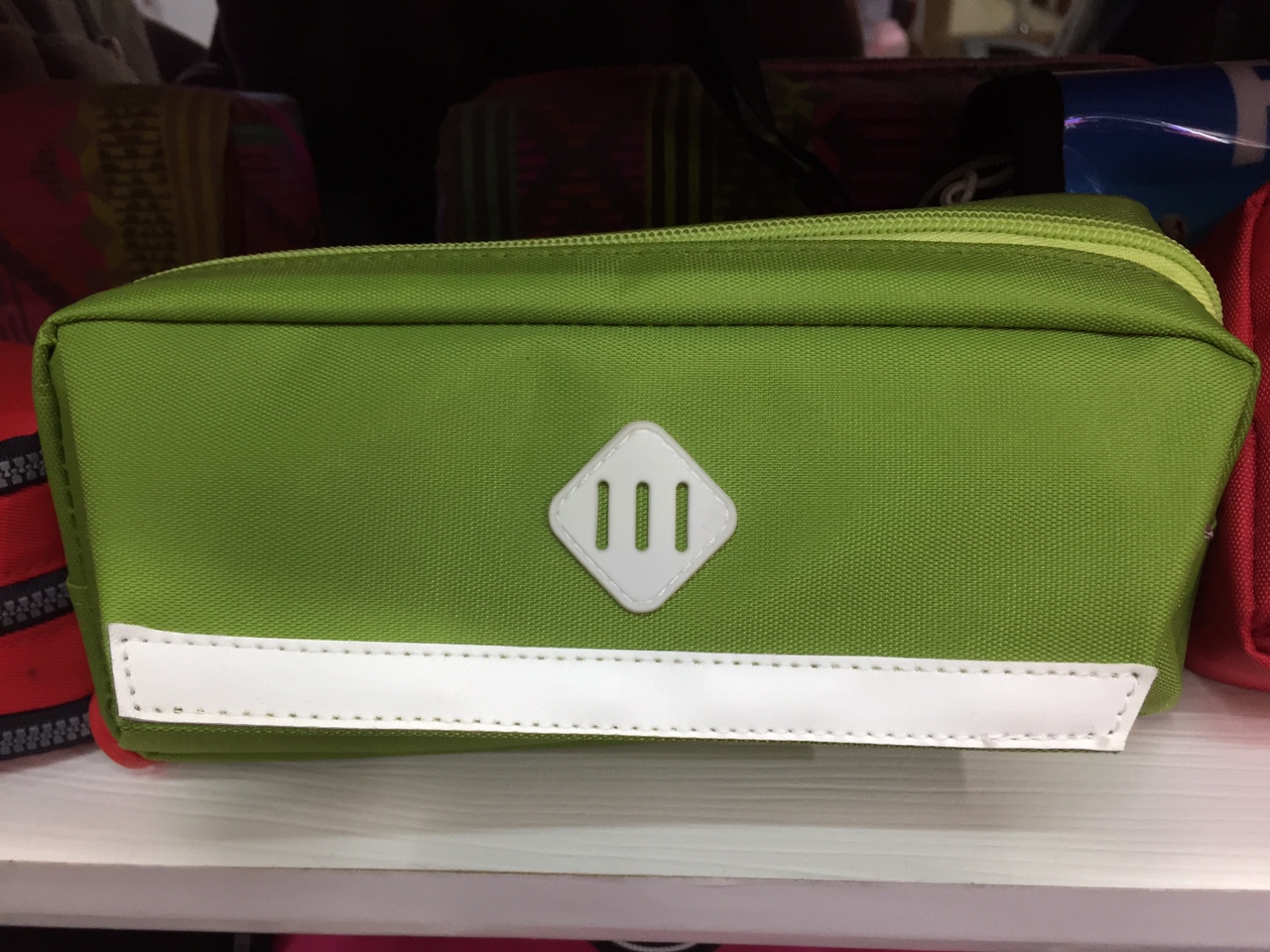 White side pen bag 5