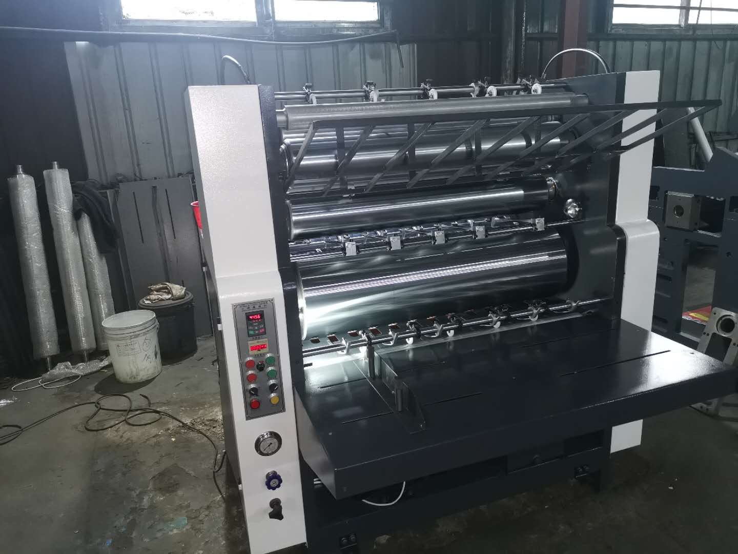重型1150对裱机 对裱灰板产品图