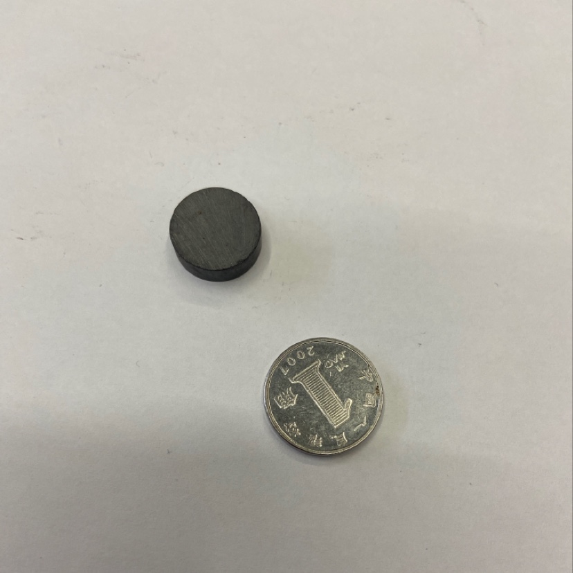 🌈黑磁铁氧体圆片直径15mm厚度5mm（本店专业生产各种规格磁铁欢迎咨询）👏