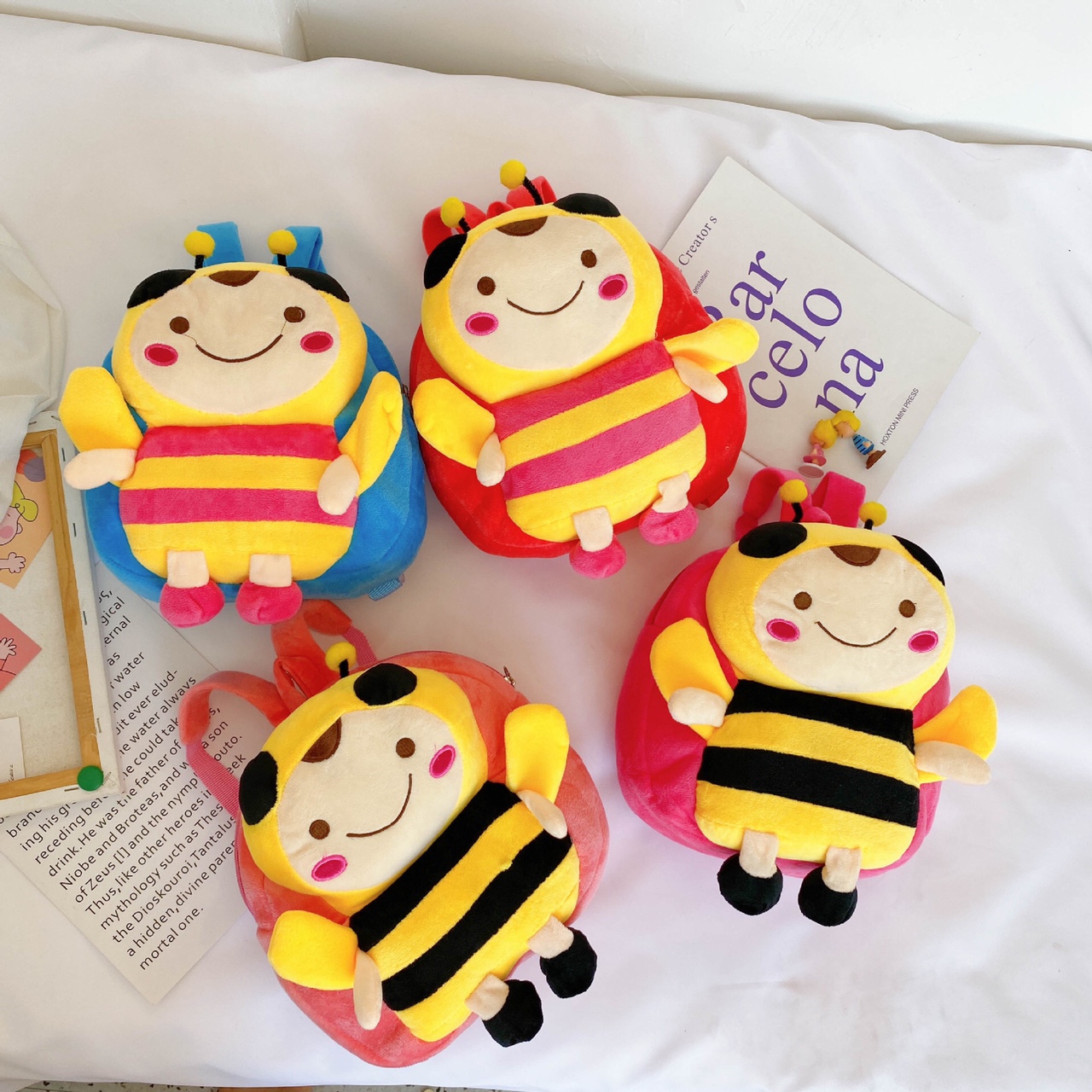 Small Honey bee plush children's backpack bag Korean version of fashion cute casual bag lightweight lightweight backpack