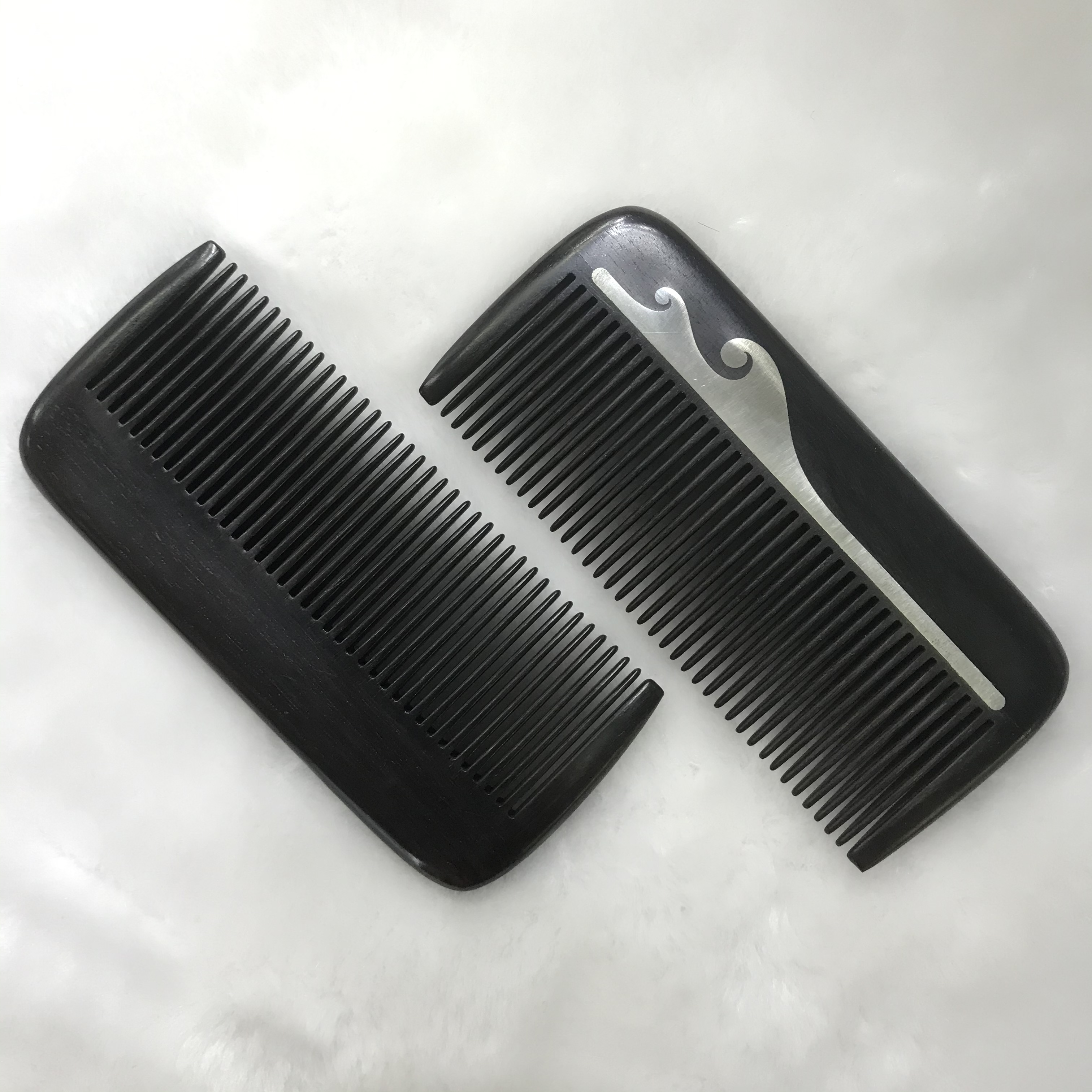 High-end natural wood ebony inlaid copper straight hair comb Specification image
