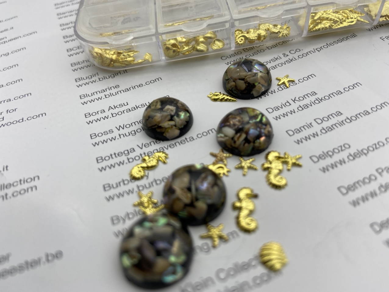 Xinrui Plain round Loose shell seven-color rings, earrings, hair ornaments, buttons, clothing accessories, Diy accessories
