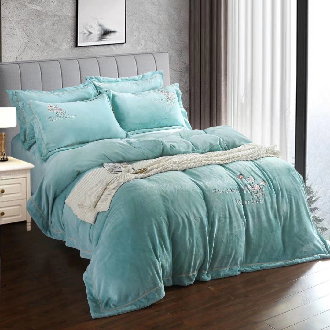 2020新款床上四件套毛绒绒水湖兰图