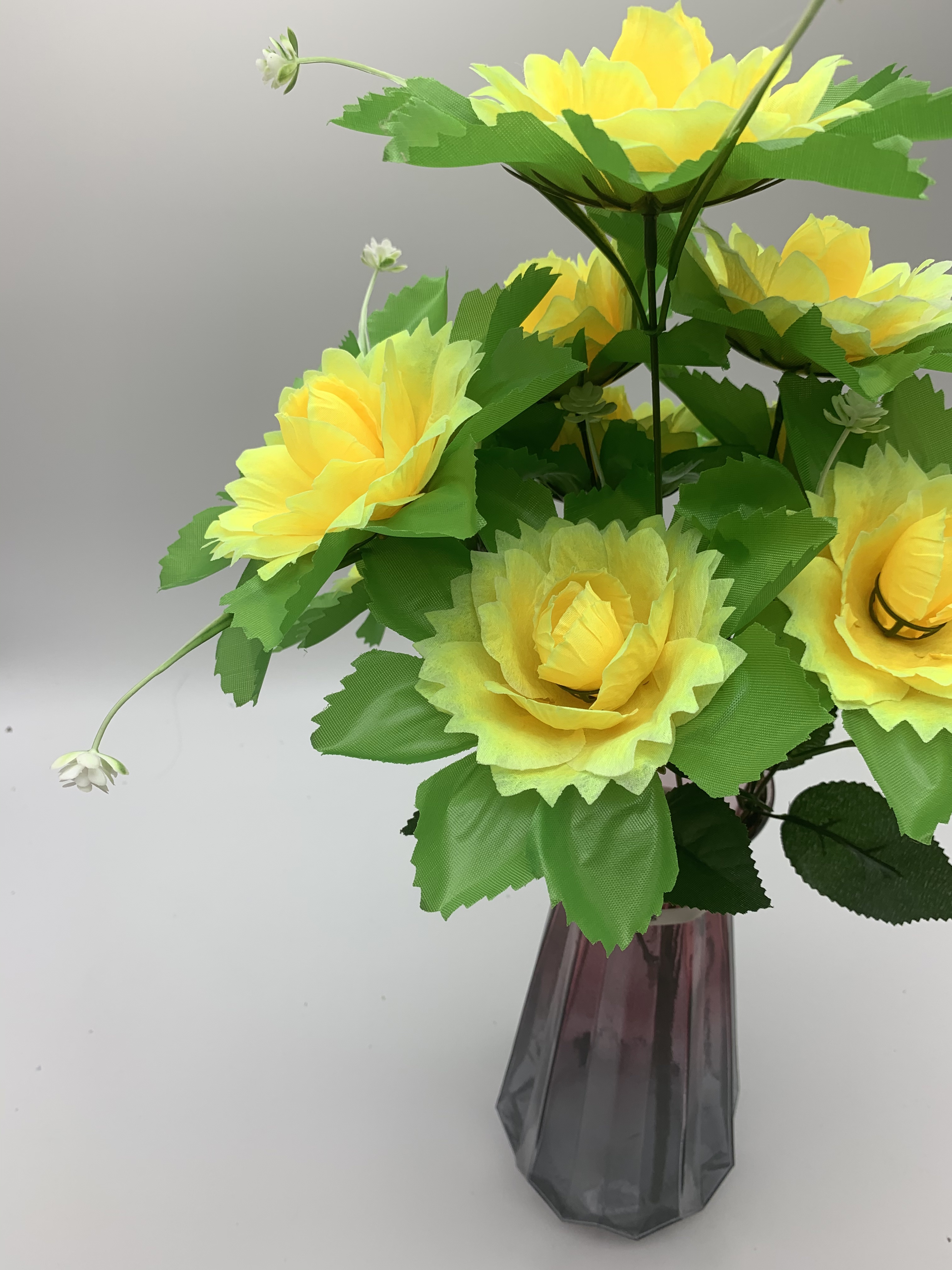 Nine beautiful roses details Picture