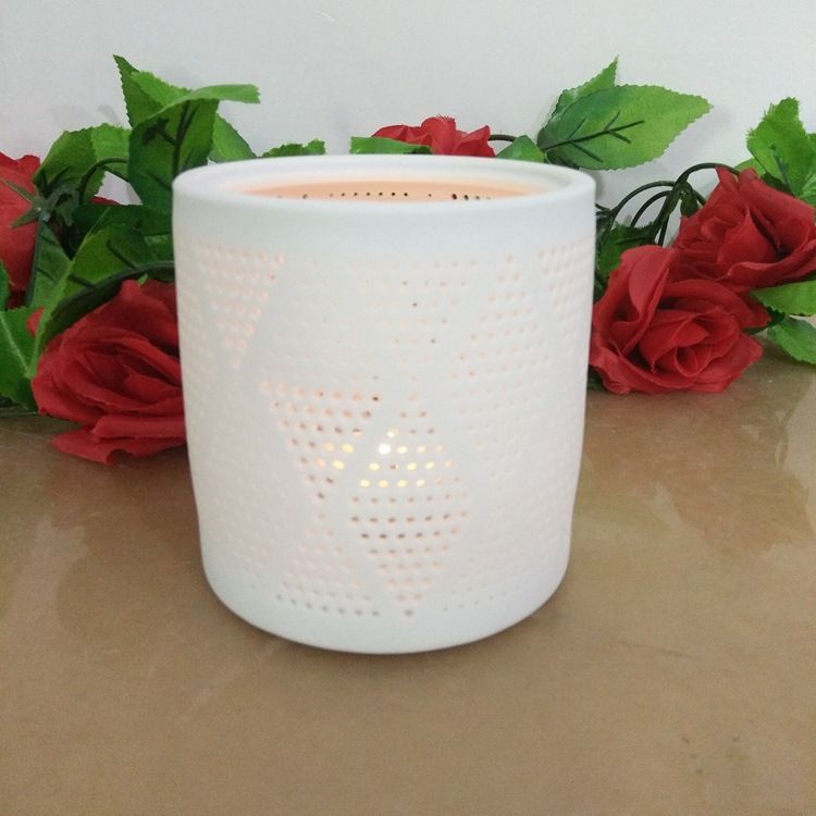 圆形太阳能陶瓷罐蜡烛杯陶瓷工艺品白瓷茶蜡烛台透光瓷器