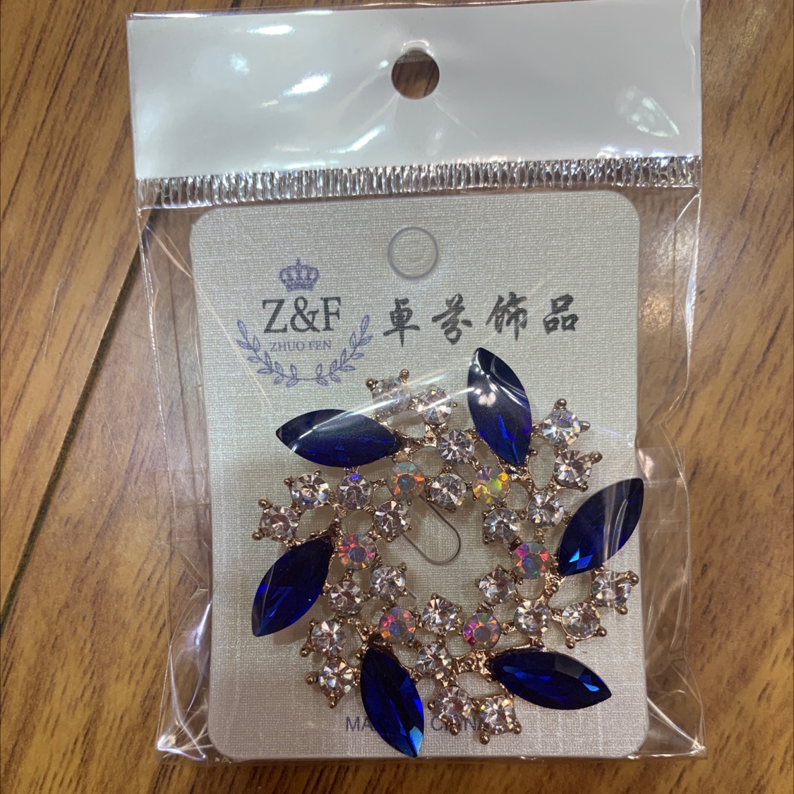 Alloy brooch 5 thumbnail