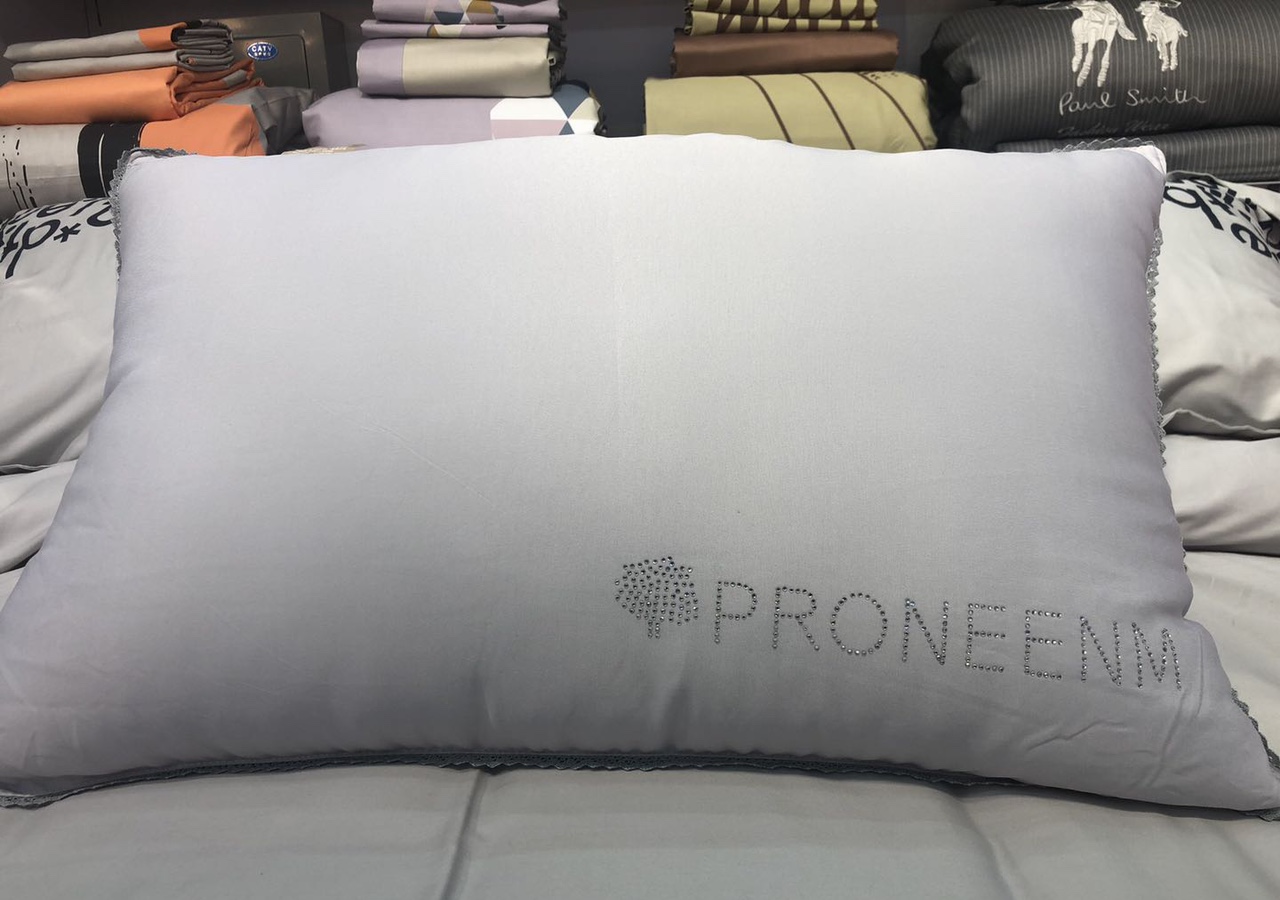 2020新款枕芯柔软灰图