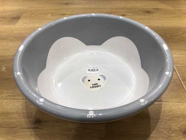 8012乐乐熊实色盆