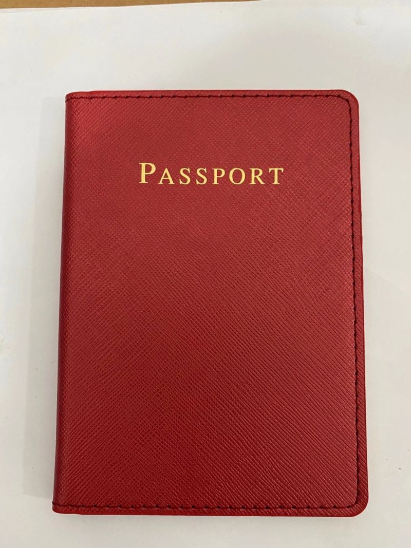 Cross-patterned passport cover Application Scenario