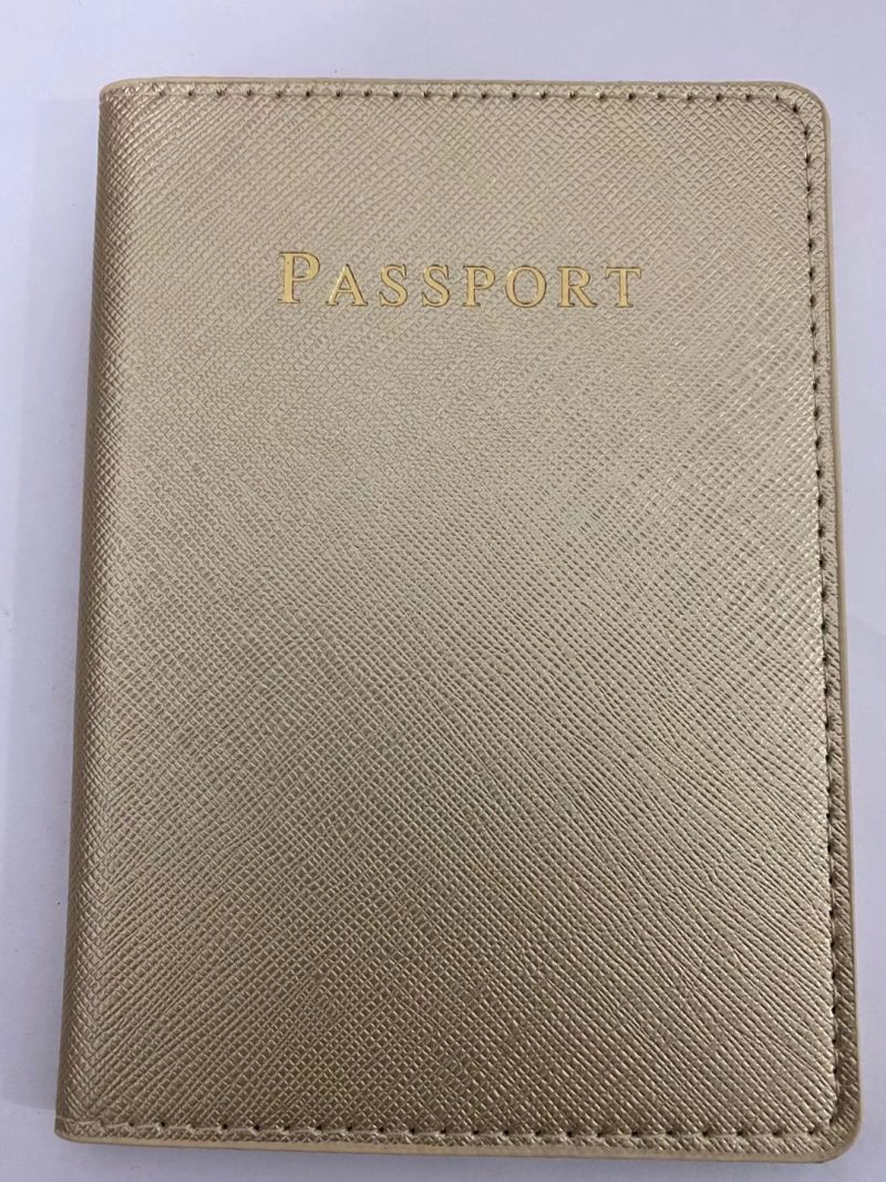 Cross-patterned passport cover Specification image