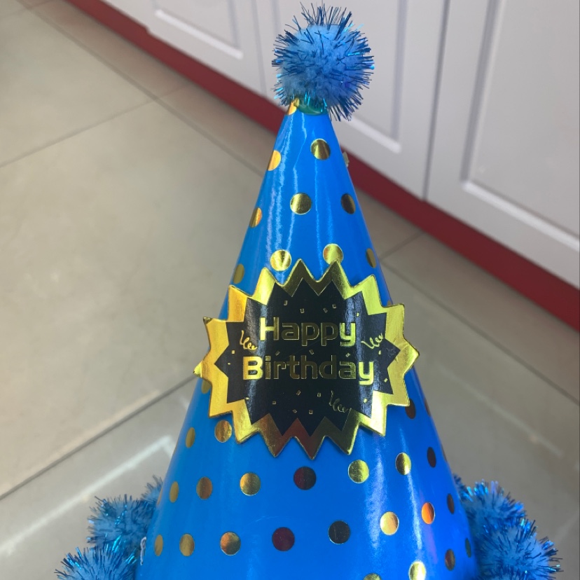 Birthday hat thumbnail