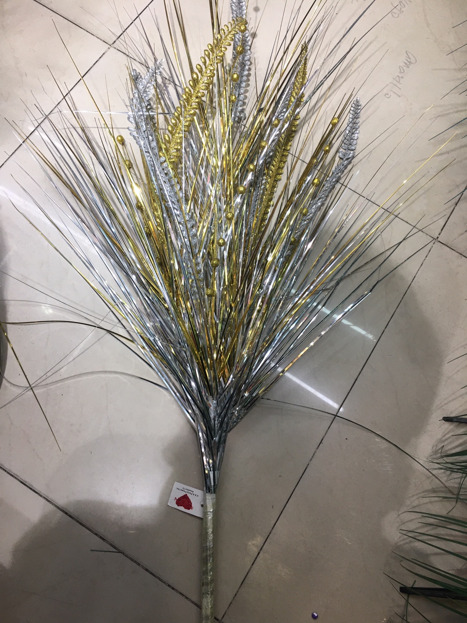7-layered small petals, long leaves with 7 strings of beads