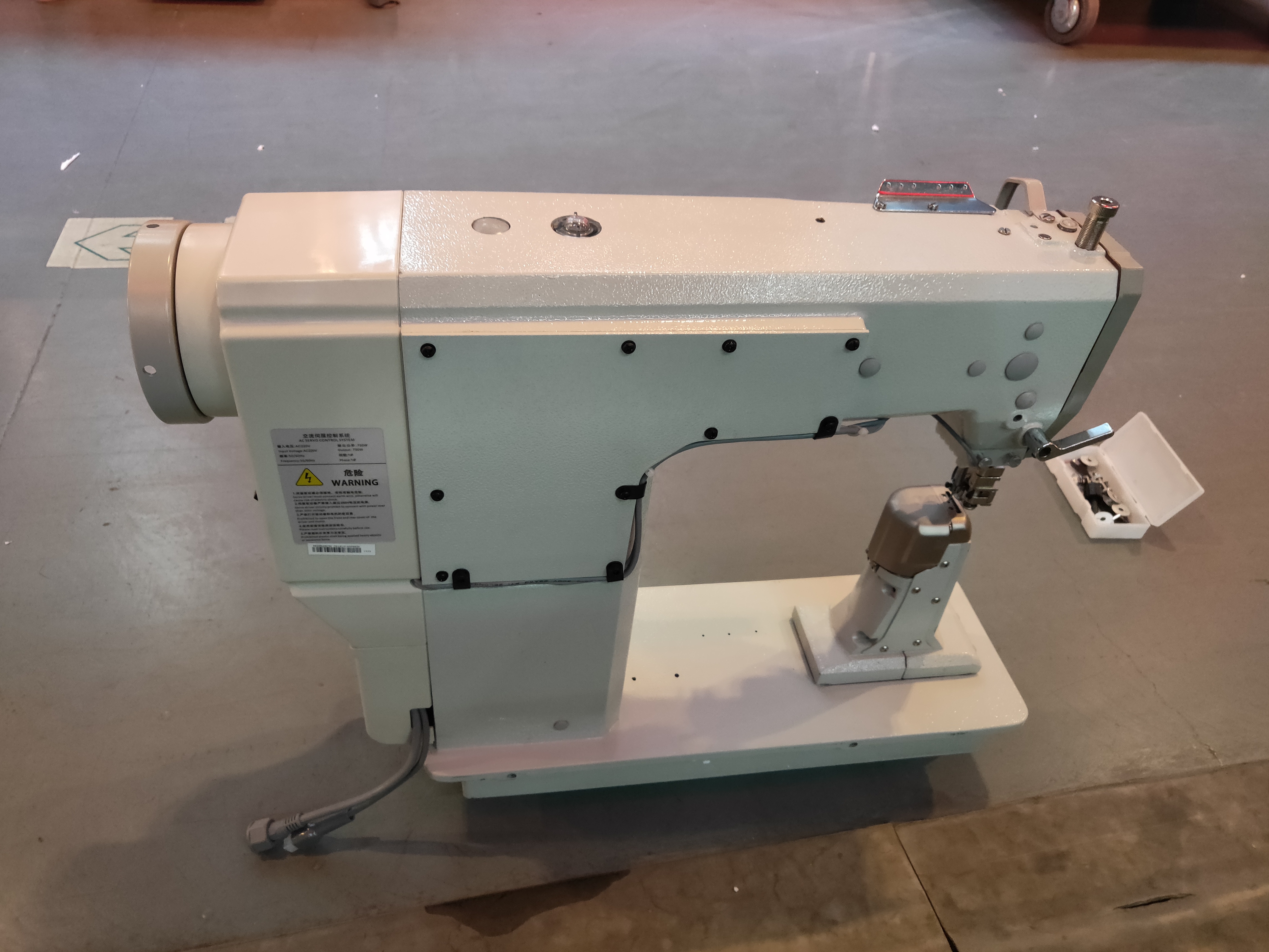 三角针缝纫机/家用缝纫机/juki家用缝纫机/缝纫机/缝纫机针细节图