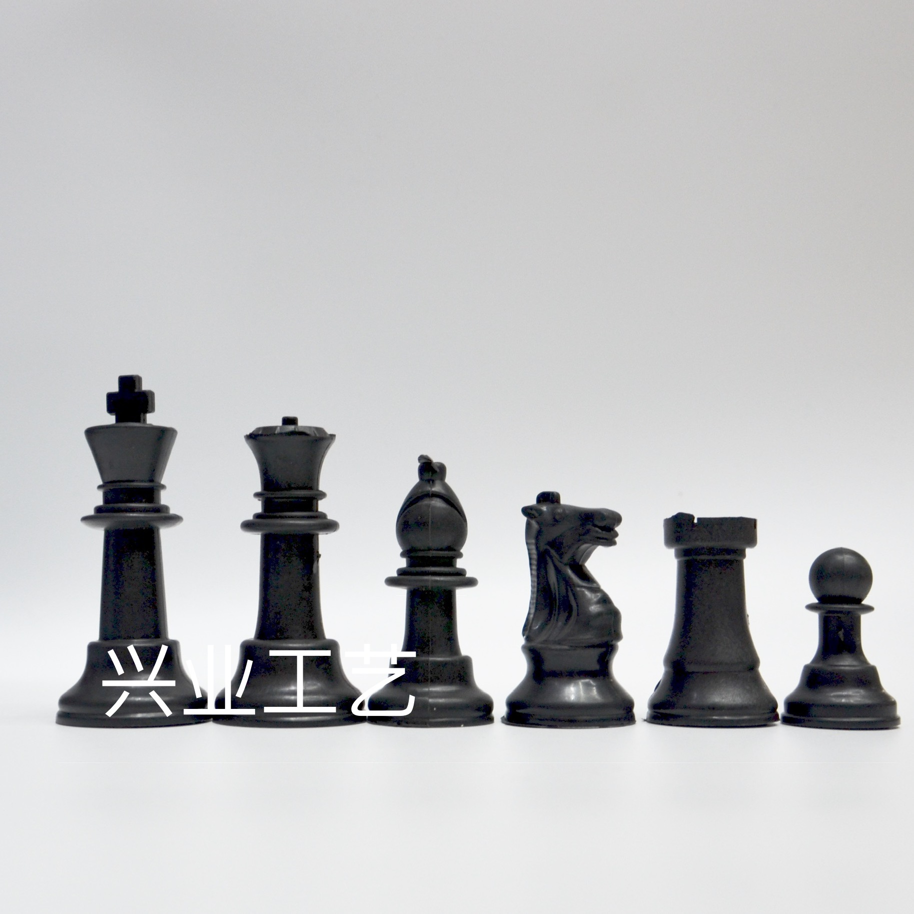 4.5寸特大 空心 仿贴布 塑料国际象棋棋子产品图