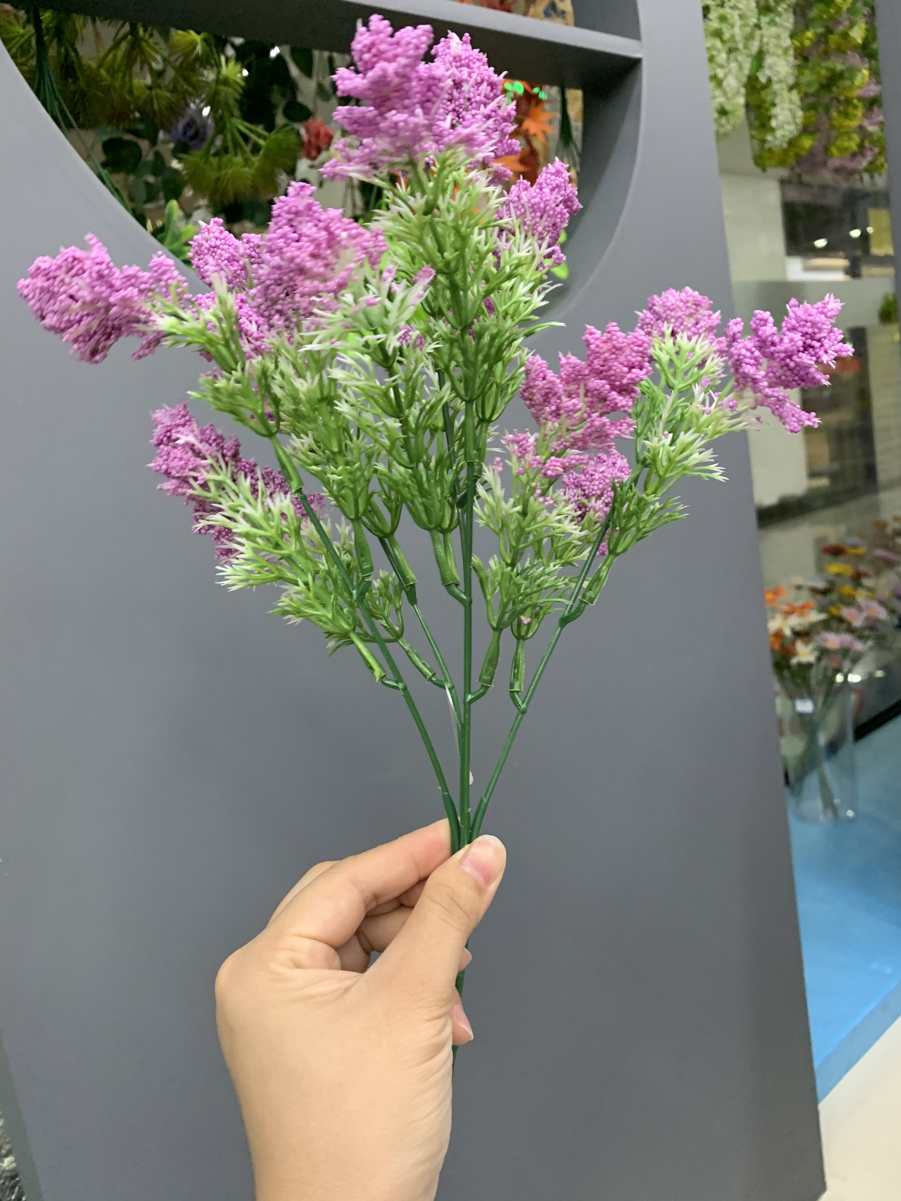 Small bunches of foam Specification image
