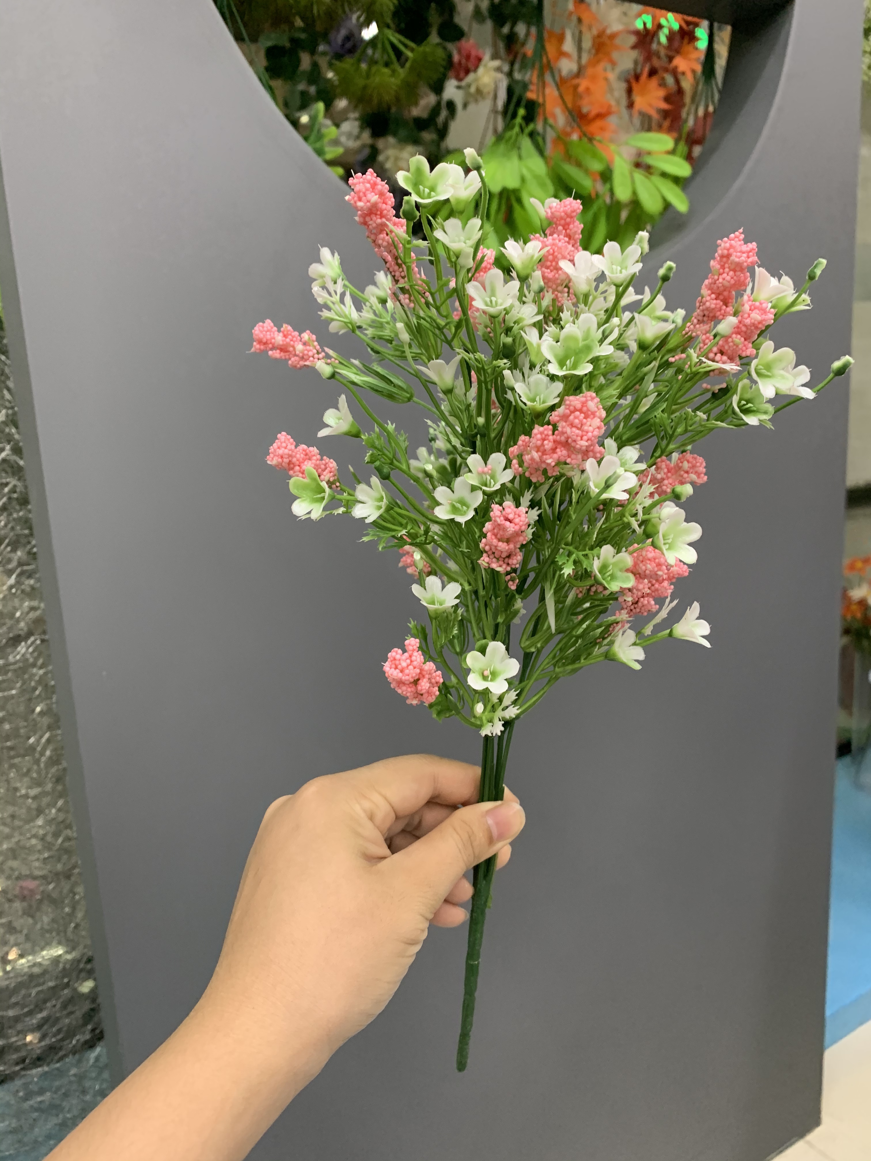 A small bunch of flowers Application Scenario